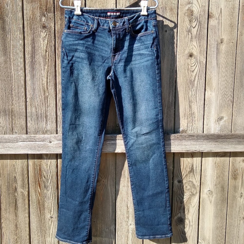 Tommy Hilfiger Jeans Size 6 Curvy Straight
